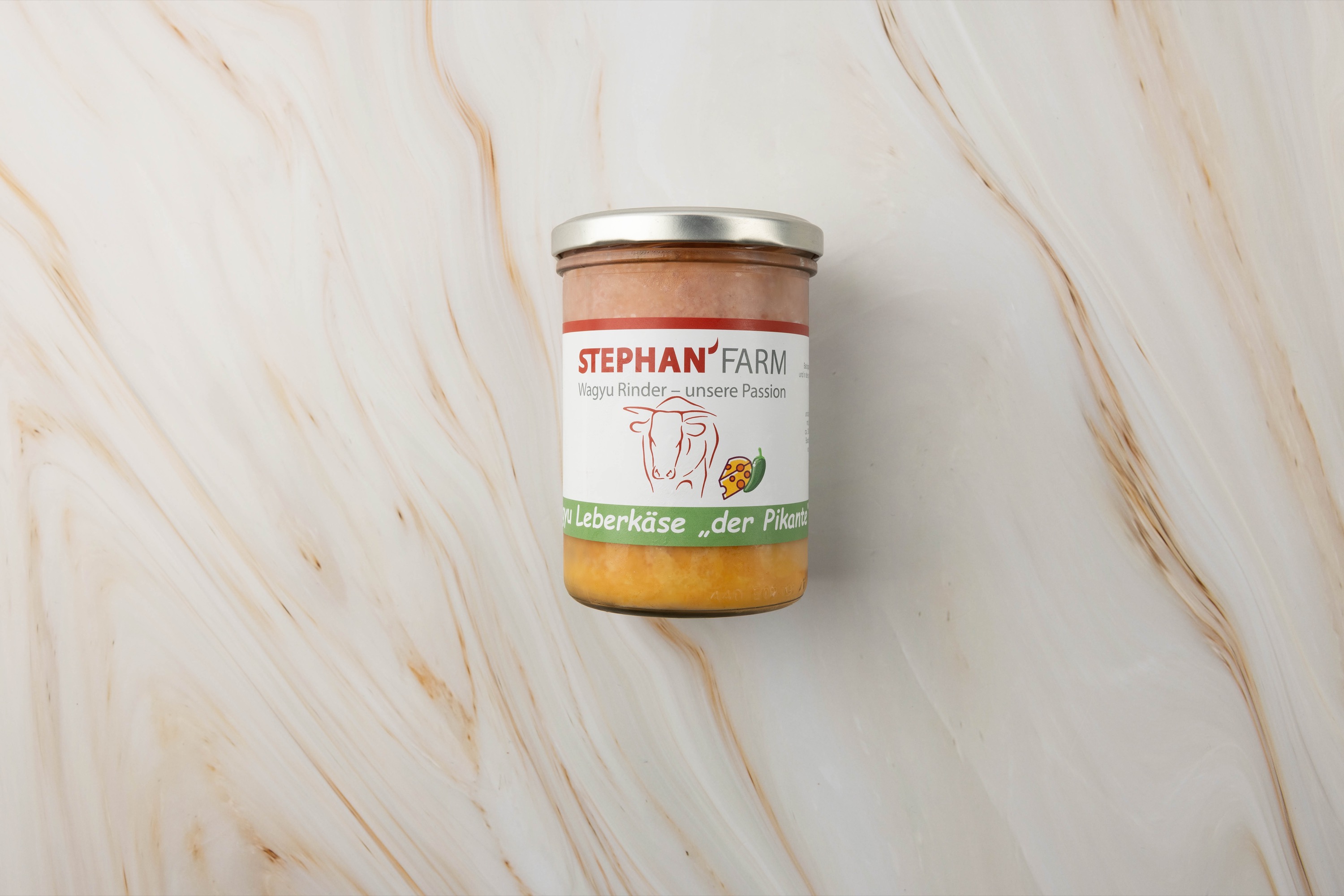 Glas mit pikantem Leberkäse, wagyu leberkäse pikant