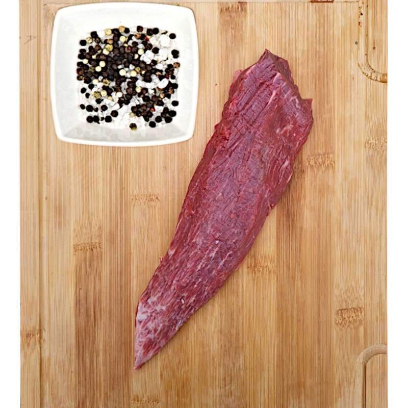 Rohes Fleischstück mit Gewürzen, wagyu teres major